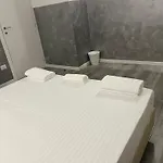 Airport Self Check-in بيت ضيافة