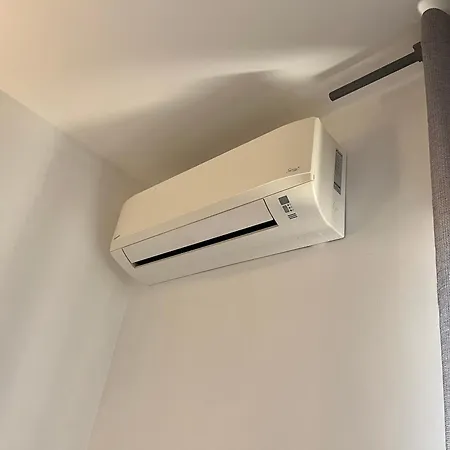 Airport Self Check-in ゲストハウス