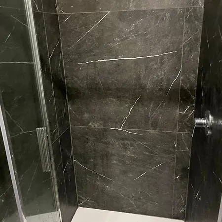 Airport Self Check-in Casa de hóspedes *